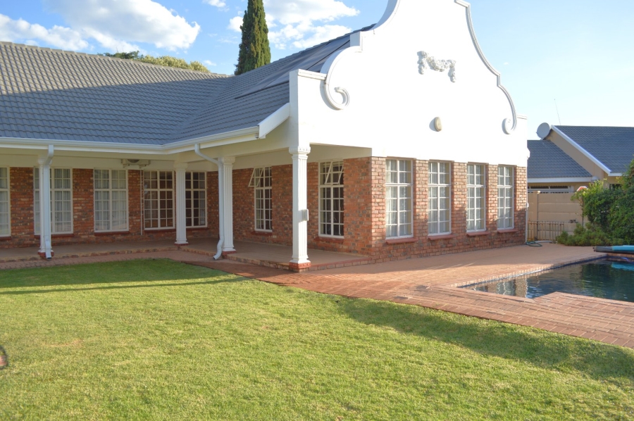 4 Bedroom Property for Sale in Flamwood North West